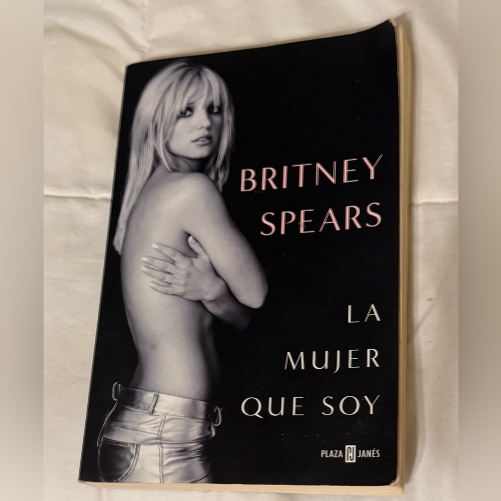 Britney Spears Story:”La mujer que soy”, Spanish Version, EUC